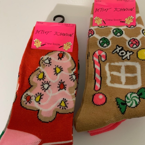 Betsey Johnson Accessories - 6 Pair Betsy Johnson Christmas Crew Socks -Sz 5-10